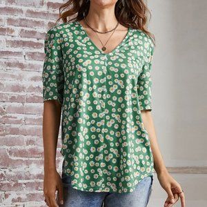 💥5 for 35$💥 Green Daisy Puff-Sleeve V-Neck Tunic